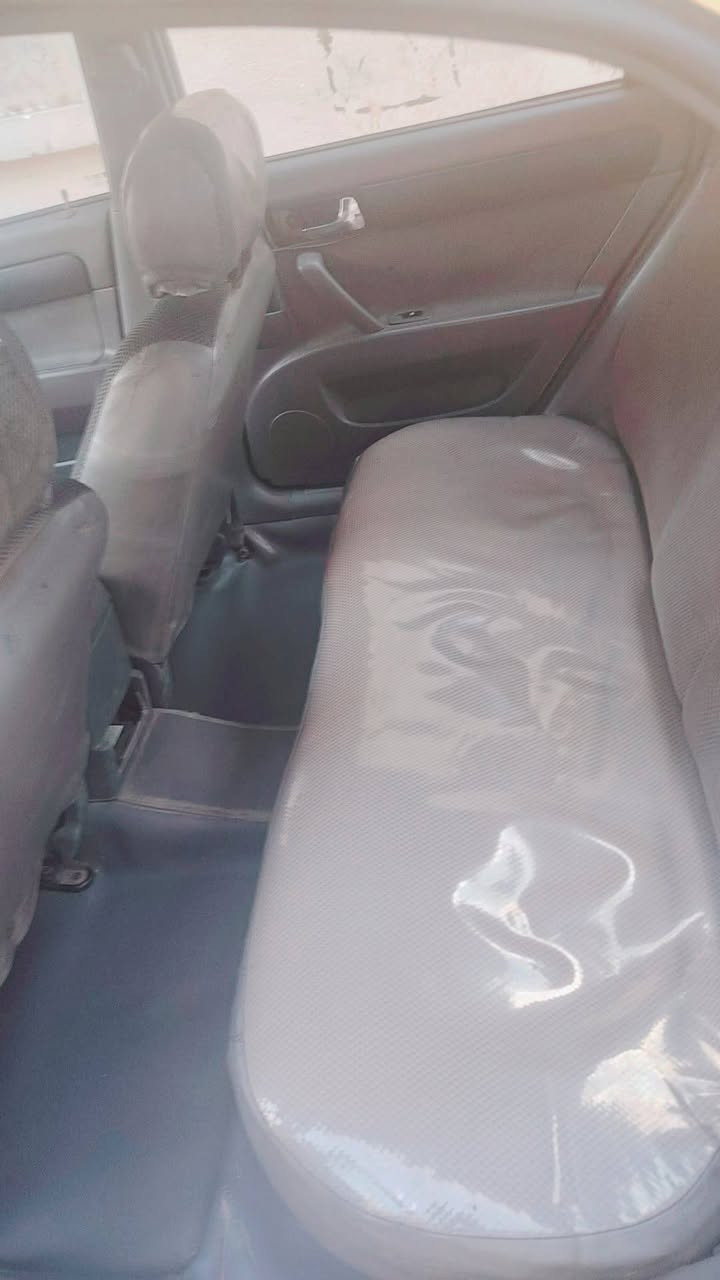 السلام عليكم للبيع اوبترا موديل 11 اصفر بلاد شركه عامه خليجي ضررها داخل العراق جاملق وشي قليل من البنيد جهه العبري سياره حلوه صبغه حلوه اثر جراد وموجود سونار كير مكينه جديده فاتحها قبل اربع ايام بدلت كلشي بيها رجعت بلاد وتدفئه تبريد شرط سياره حلوه دوشمه ارضيه وكشنات شاشه لد عالي زنون تجي تشوف بعينك سياره مرتبه مشروع وطني وصاحب السياره موجود ترايها وين ما يعجبك وبلعافيه الي ياخذها +ملاحضه نقصها صدر امامي تعبان عنوان بغداد مدينه الصدر قطاع ١٠ رقم الهاتف ***********
