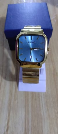 ساعة • قطعة • تخفيض عيد الحب