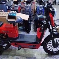 للبيع  دراجه شحن خمس بطاريات موديل 2025 مستعمله شهرين سرعته 75 حقيقي ت...