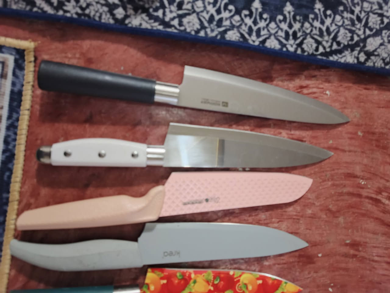 سكاكين🔪🔪🔪 للبيع عدد 11 سكاكين أوربي سعر كلهم 17 ألف مكاني كركوك حي العسكري ***********
