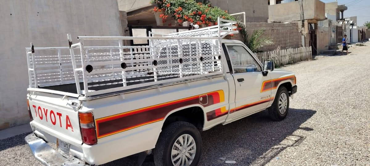 سلام عليكم للبيع بي كاب موديل 85 رقم صلاح الدين مشروع وطني تاني يوم تحويل شرط تحويل وغرامة  كير مكينه شرط صدر دبلات جديد اربع تيرات جديد كهربائيات كامل سياره مابي اي نقص سياره بيه تبريد بدون خياس بدون ضربه سعر 36 شراي يخابر مكان طوز ماجاوب لا تعليق ولا خاص رقم هاتف ***********
