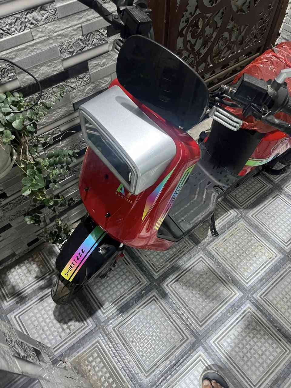 دراجه شحن استعمال شهرين فقط دراجه نضيفه نسبه 85‎%‎ دراجه اربع بطاريات +بصمه+سويج +اربعه كير سعر 550 رقم لهاتف ***********
