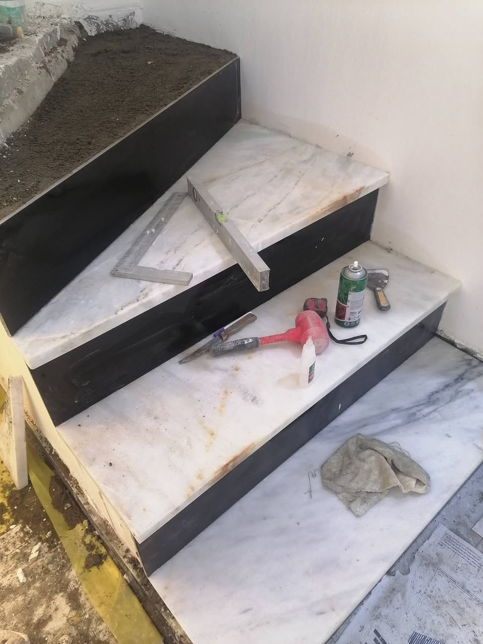 اسطة ميسان شغل جميع الرضيات وال جدران تغليف بايات مرمر كرانيت كاشي تغليف لوح ارضي  ***********
