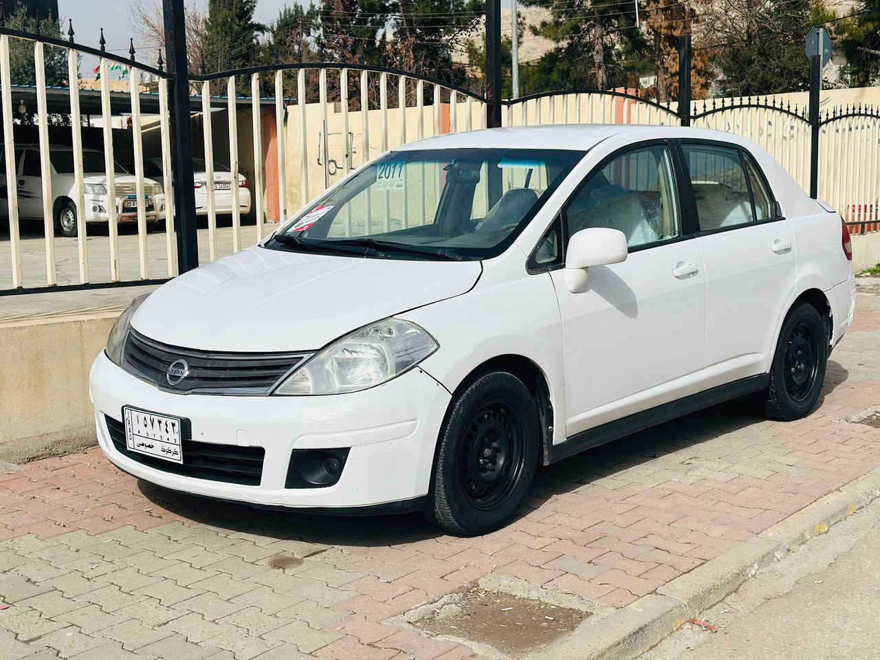 تیدا ٢٠١١ بڕاوە
زۆر جوان بئ نوقسانی تەقەو ڕەقەی نیە
بڕاوە کەی جاکراوە تەوە
تەبرید ساردو گەرم
لە دەربنیخانم ٤٩ گەلاو مەجالئ کەم
*********** دار بنديهكان, السليمانية
