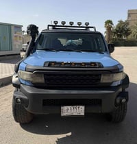 للبيع فقط لاندكروزر FJ موديل 2007 السيارة وارد امريكي وعليها بجم رانج ...