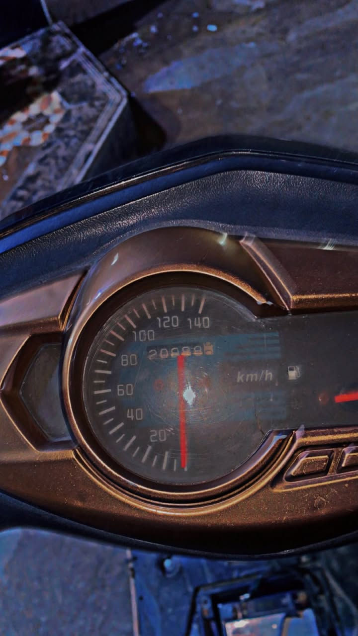 السلام عليكم دراجه سكنس صيني 140 دراجه نضيفه نكرة سلف شلعه ومعدل مابيها اي عيب بس كفراتها بيهن كسور خفيفه مكينه كبس مامفتوحه غراضه كلها جدد كابريتر شوته اي نقص مابيها اشاير نشرات كامل كله شغال  سعر 450 وبيها مجال بسيط للشراي 
***********
