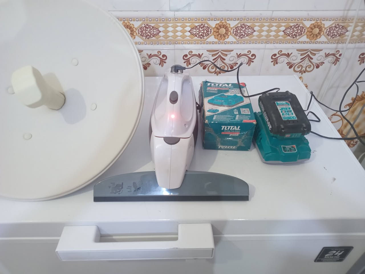 نانو برج شغاله مع ماسحة جام شغاله مع بطارية وشاحنه شمعة سعر ٦٠ رقم ***********
