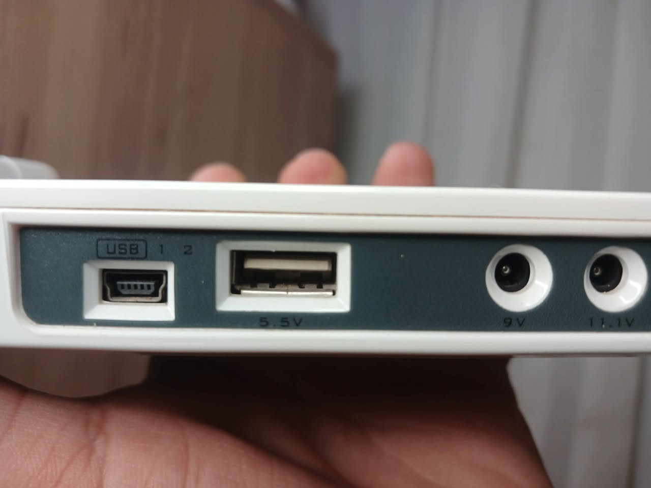 طاقة شمسية
بيها سبع منافذ للشحن من ٩ الى ١٩ فولت وكذلك USB 
سعر ٢٥


**إذا كنت صاحب هذا الإعلان وتريد حذفه لأي سبب، رجاءا أرسل رسالة إلى الدعم الفني**