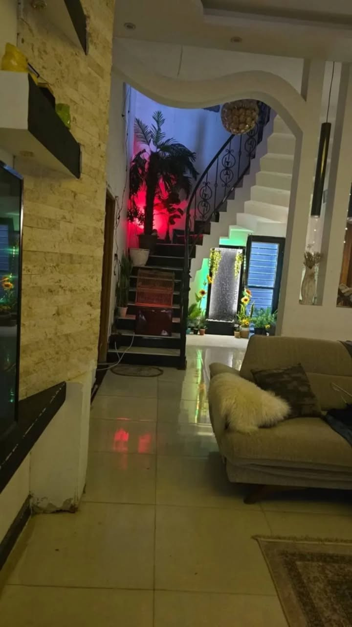 بيت البيع واجهه 11 ونزال 33 المساحه 365 غرف نوم 3 و4 زغار صالتين صحيات خارج وداخل واستقبال + مطبخ العنوان تنومه نهر حسن الكباسي مدرس المنذريه


**إذا كنت صاحب هذا الإعلان وتريد حذفه لأي سبب، رجاءا أرسل رسالة إلى الدعم الفني**