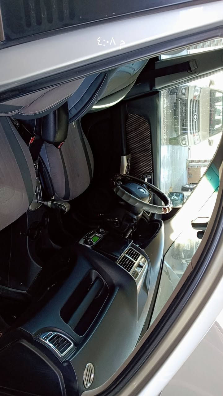 السلام عليكم كيا سبورتج خليجي موديل ٢٠٠٧ رقم بغداد مكينه ٢٠٠٠ دوش سياره جاهزه من كلشي تبريد كير محرك صدر تدفئ تبريد سياره كفاله من صبغ بيه باب الصدر مبدل بلادي والباقي كفاله لا صبغ لا تبديل سياره ماشيه ٢٠٠ السعر ١٠٥ وبيه مجال *********** مكاني كوت
