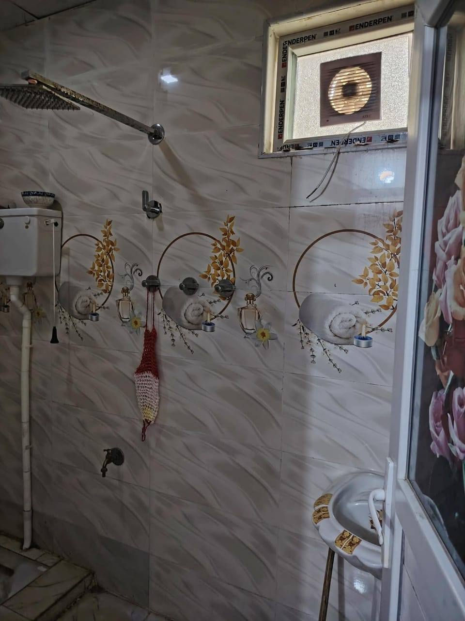 سلام عليكم بيت للبيع طابو صرف قريب عل سوك بل قصبه بيع مستعجل بيت جديد سعر 32 بي مجال رقم استفسار ***********
