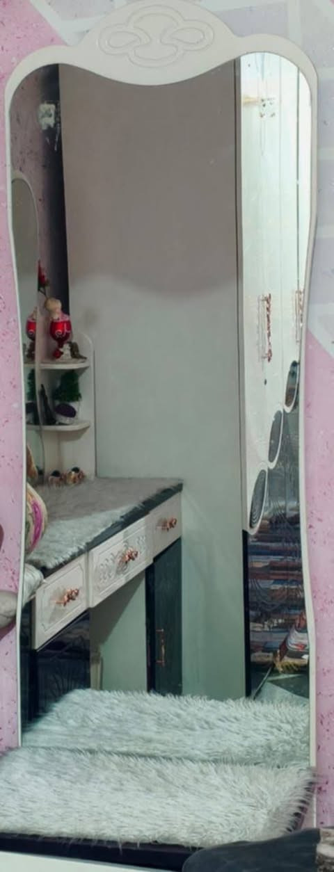 غرفه تركي سعر ٦٥٠ مع شد وفتح ونقل بيها مجال قليل مكان سماوه نيسان ***********
