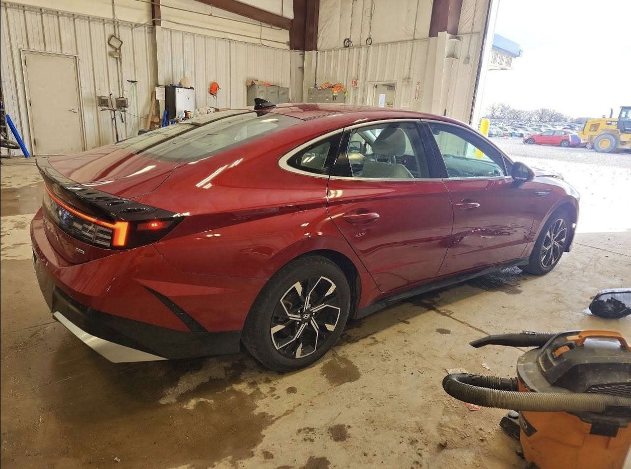 Auto car company 
فرصة مميزة الاصحاب كتب الشهداء
#*اعلان بيع مباشر*
Hyundai Sonata Sel 
الموديل  2024
حجم المحرك   2.5
تعمل وتسير
الحادث كما موضح بالصور
  *السعر  69*     *ورقة فقط   *
*يتوفر نقل حاليا الى العقبة لاردن او تركيا مرسين*
*يتوفر كتب شهداء مضمونه من قبلنا*
للاستفسار الاتصال على 0770987724
او زياره موقعنا القرنة  شارع الجمهورية  قرب حمام الحسنين
اوقات العمل من الساعه 4:00مساءا حتى 
الساعه 10:00ليلا


**إذا كنت صاحب هذا الإعلان وتريد حذفه لأي سبب، رجاءا أرسل رسالة إلى الدعم الفني**