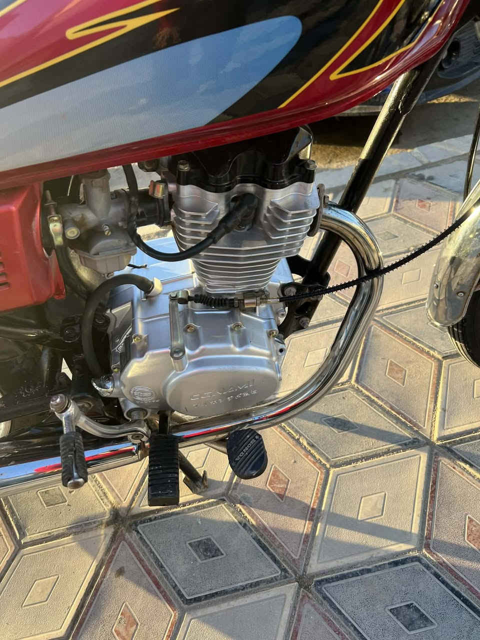 السلام عليكم شباب دراجه للبيع كلك تعمير 24 محرك سي جي دراجه حلوه وجديده مكاني ناصريه مركز الاستفسار ***********
