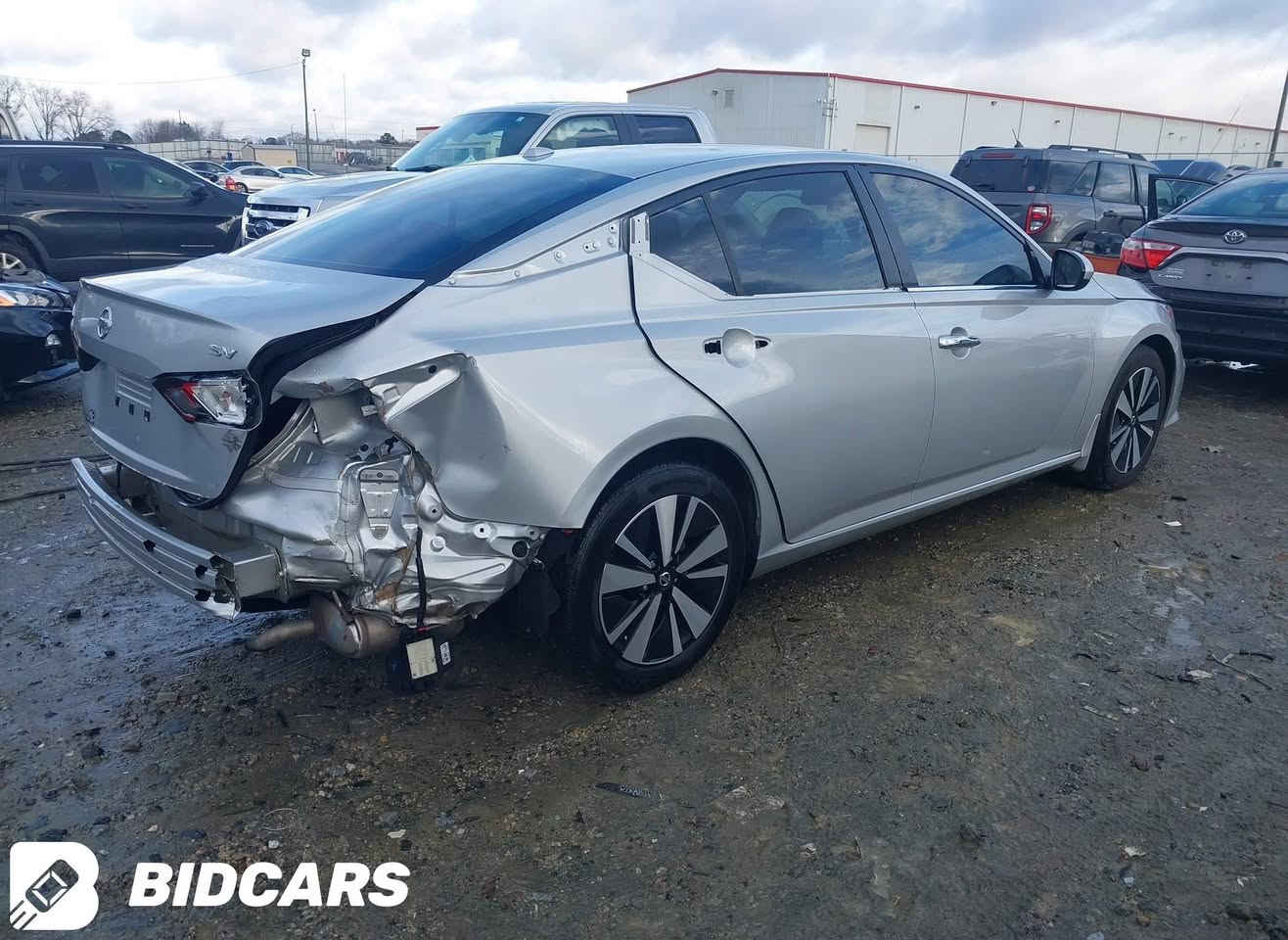 سلام و عليكم
نيسان التيما 
مؤديل ٢٠٢٢
مواصفات SV
ماشيه ٣٨mile
بدون ايرباگ
بچم كبس
سنويه جديده
رقم سليمانيه
فقط چاملغ مصبوغ
رقم شاصي 1N4BL4DV6NN379034

رقم موبايل***********
سعر ١٥٩مجال قليل
