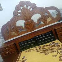 غرفة نوم • خشب ثقيل • بيها مجال