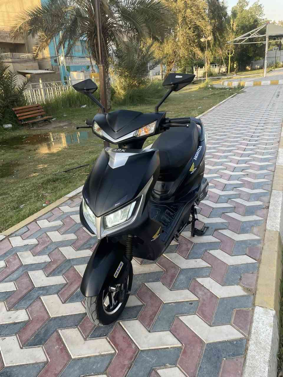 السلام عليكم 
دراجه ABK
دراجه شحن نضيفه جدٱ 
الدراجه 6بطاريات 
3سرع 
نضام R
بيه باركP
بريكاتهه دسك امامي وخلفي 
شاحنه اصليه 
لايتات زنون 
سكنات لد 
تخم تاير جديد 
بصمه 
ومفتاح
الدراجه كامله وكل نقص مابيه 
وين ميعجبك اطلع بيه وامن 
مكلني بغداد الامين الثانيه 
السعر 650الف  بلاش السعر مناسب


**إذا كنت صاحب هذا الإعلان وتريد حذفه لأي سبب، رجاءا أرسل رسالة إلى الدعم الفني**