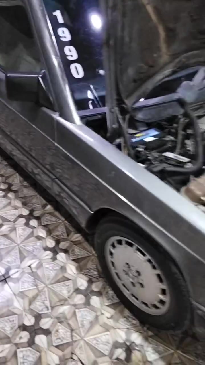 السلام عليكم مارسدس طيارين موديل 1990 مراوس او بيع باقي التفاصيل اتصل على الرقم *********** محرك خراطيم
