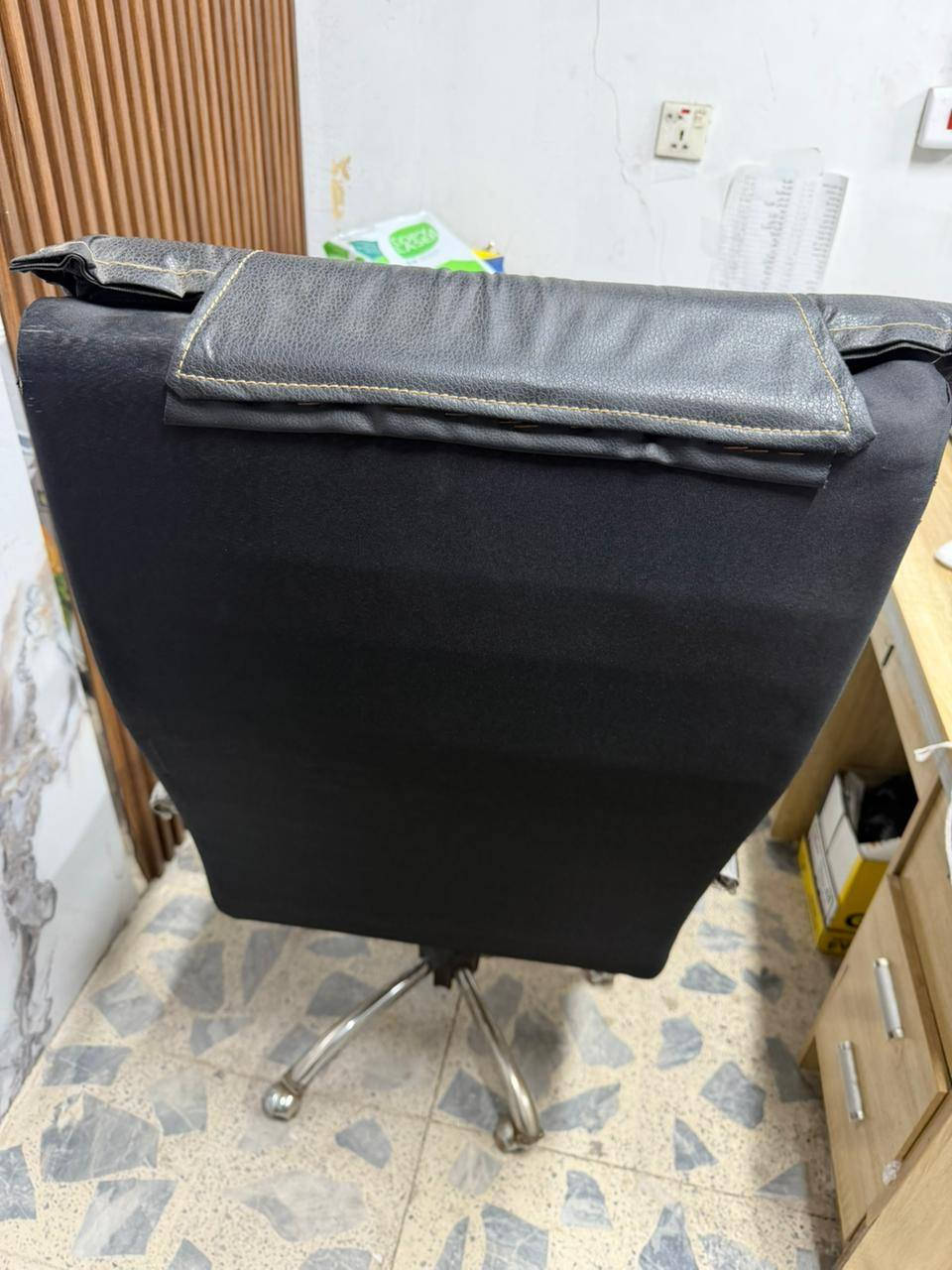 للبيع 
كرسي مكتبي مُتحرك🔴السعر ٣٥ ألف
قنفه حجم متر ونص🔴السعر ٥٥ ألف


**إذا كنت صاحب هذا الإعلان وتريد حذفه لأي سبب، رجاءا أرسل رسالة إلى الدعم الفني**