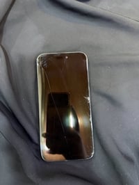 آيفون 14 برو ماكس • ٢٥٦ • شاشه مفطوره