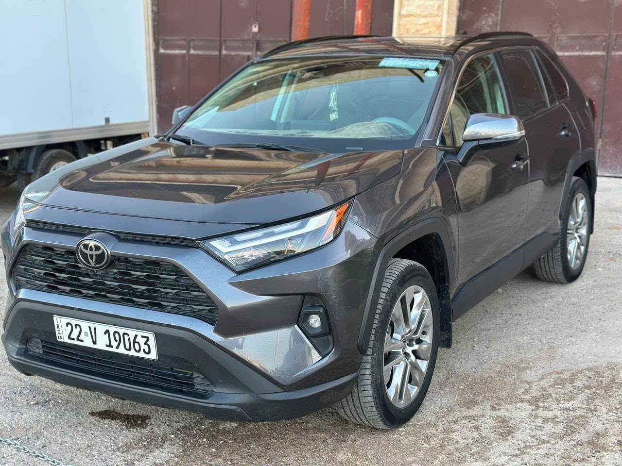 راف فور ٢٠٢٤ XLE بانزين فقط 
كشنات جلد فتحه 
كشن كهرباء 
تبريد قطعتين 
اشتير بالمري 
نقطه عمياء 
ماشيه ٣٨ الف رقم اربيل
بيها قطعه وحده فقط جاملغ 
ضررها بل صور موجود 
السعر ٢٤٠ وبيها مجال للطيبين 
مكان السياره صلاح الدين تكريت 
‏‪***********‬‏
