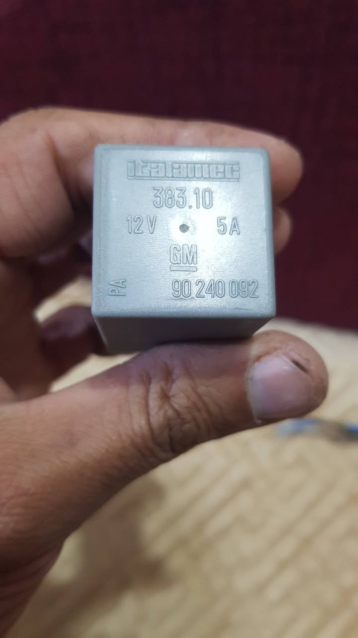 السلام عليكم
للبيع غراض أوبل اوميكة تفصيخ 
*********** وتساب 
للاستفسار اتصل
