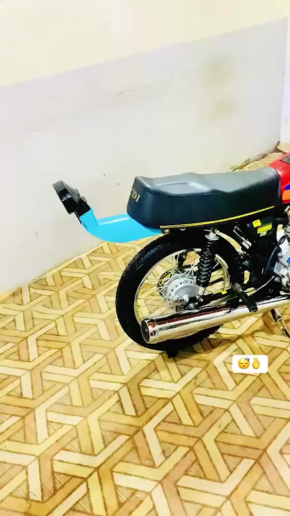 سلام عليكم درجه البيع شاصي يراني صلي 2022 تعمير 2026 درجه برغي مذب عليه درجه مال صلخ سعر خاص متوجد ربعه وعشرين سعه رقم تلفوني ***********
