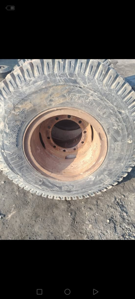 تواير زوج لحجم الف ومتين جدد ويالتهن وياهن سعر، ٤٨٠ الف ***********
