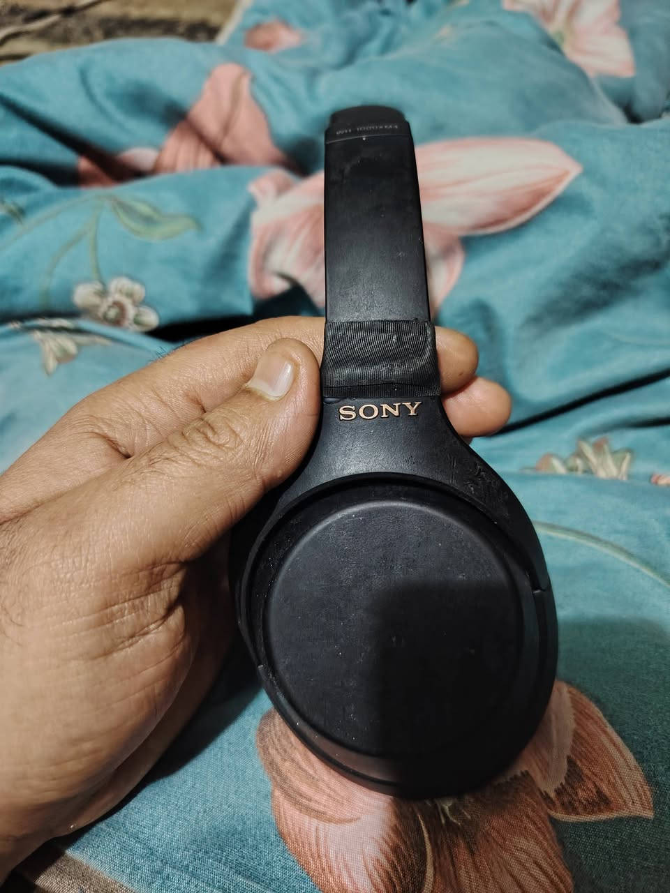 سوني xm4 نظافتها موضحه بالصوره بيها كسر ومصلح شغاله مابيها أي مشكله 
للبيع فقط  متوفر توصيل


**إذا كنت صاحب هذا الإعلان وتريد حذفه لأي سبب، رجاءا أرسل رسالة إلى الدعم الفني**