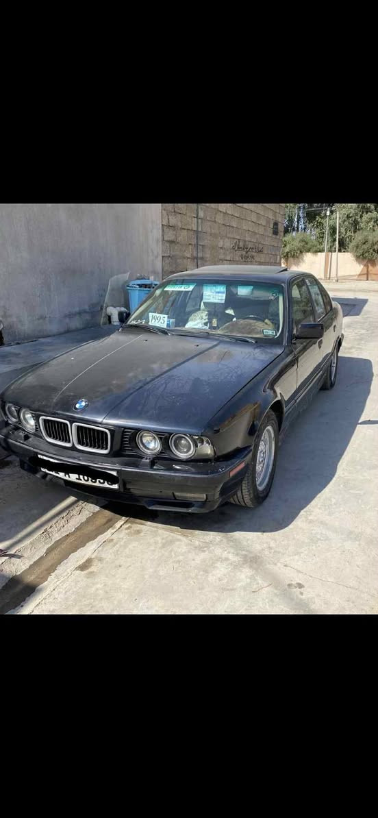 BMW
مديل ١٩٩٠
حجم ٥٢٥ اصل
كير عادي شرط
رقم سلمانيه بسمي
شرط تحويل وكاله
مكنها كركوك
سعر ٥٥ او مراوس حسب القناع
***********
