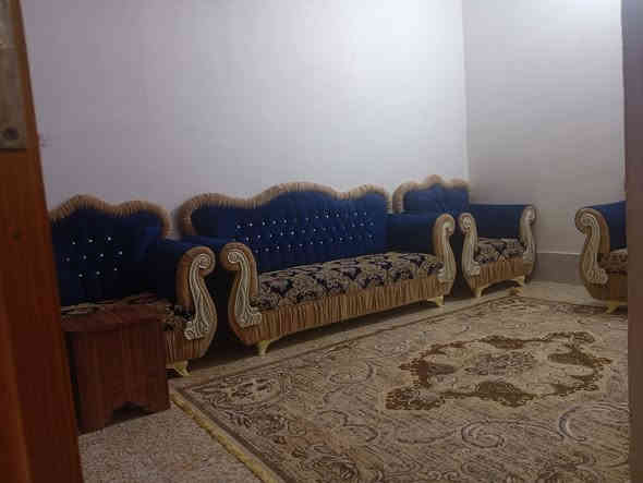 للبيع مباشر مُستعجَل
بيت للبيع في حي الوفاء 50 متر طابقين شارع بانزين خانة خلف شارع المعارض يحتوي البيت على حمام واستقبال وصاله ومطبخ في الطابق الارضي والطابق الاول يحتوي على غرفة كبيرة و صالة صغيره و سطح صغير شارع عرضه 15 و شارع 10 سعر البيت 93 مع مجال 
للتواصل والاستفسار: ***********
