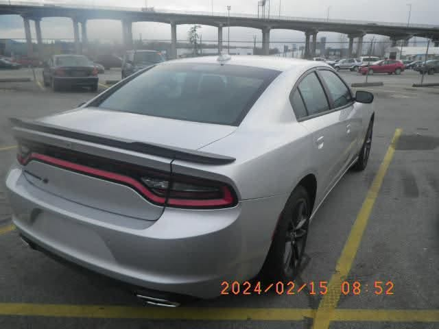 Dodge charger SXT 2022 AWD
وارد كندي 
الحادث: جاملغ خلفي مصبوغ ع كده 
الايرباكات : سليم 
المسافة المقطوعة : 70,000 KM 
المواصفات : بلاك توب 
- بصمة 
- تشغيل عن بعد 
- شاشة كبيرة 
- سوبر تراك باك + سبورت
- تبريد dual zone 

السيارة بأسمي رقم اربيل

السعر 24,000$ 

التواصل 

***********
