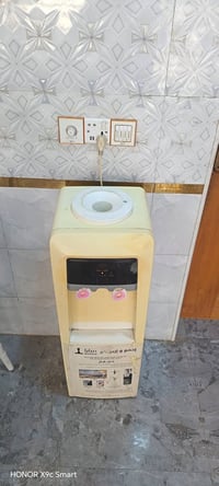 براد ماء للبيع ماء حار بارد شرط مداخل تصليح بسعر ٦٠ الف للتواصل 078229...