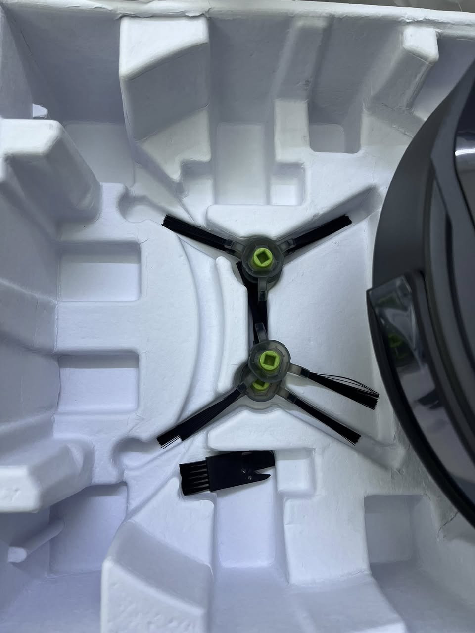 مكنسه ريبوت جديده ممستخدمه شغاله ملحقاتها كامله كنس فقط السعر ٥٠
للحجز وتساب ***********
