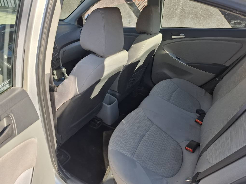 السلام عليكم هونداي اكسنت موديل ٢٠١٧ وارد امريكي محرك ١٦٠٠ GDi تدفئة وتبريد شغالات نظام ايكو كهربائيات كلهه تشتغل داخل نظيف جدا بوضع الشركه صدر امامي وخلفي جديد تخم تاير جديد سياره جاهزه بدون نقص حادثها باب خلفي عكس السائق صبغ ثلاث قطع بدون دواخل تريد تحويل او وكاله هزه وسنويه جدد مكانها بغداد الدوره ابو دشير هاتف *********** سعرها مناسب ٨٨ ومجال بسيط جدا كير ومحرك مكفولات بغداد, العراق
