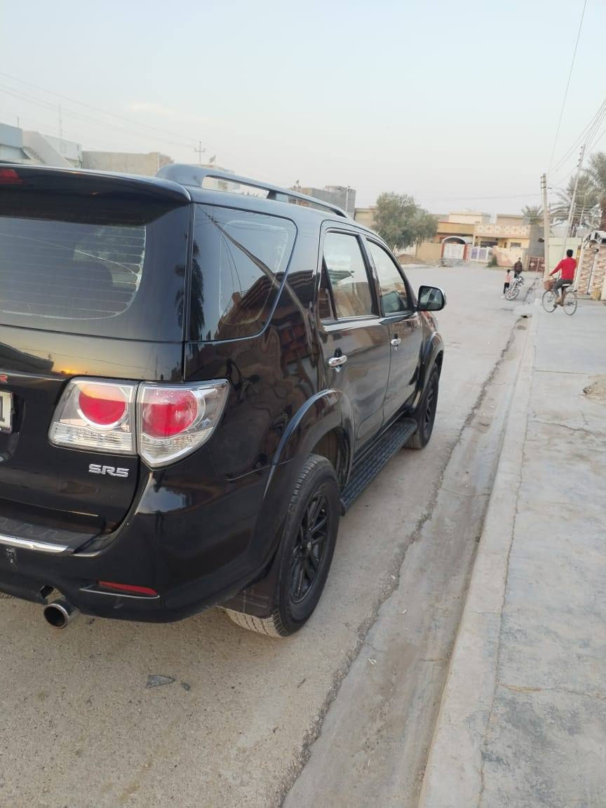 السلام وعليكم  
سياره فورجنر موديل 2013 مكينه 4 سلندر دفع رباعي 7 راكب مري شفط بصمه تشغل عن بعد بيه خمس قطع صبغ ابيعلك حزام تخم تاير حداديه خير من الله كير محرك كفاله رقم سليمانيه 
العنوان ديالى المقدادية للستفسار اتصل ***********
السعر 155
