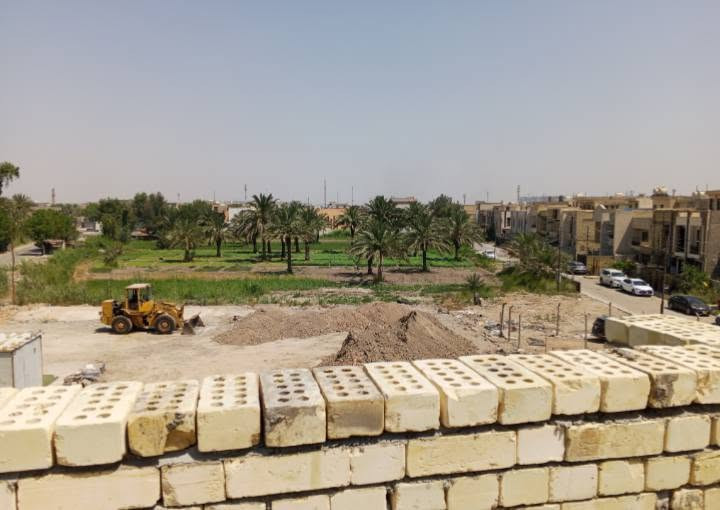 السلام عليكم 
مشتملات للبيع بسعر مناسب
مساحة كل مشتمل 75 متر قيد الانشاء تسليم مفتاح
حي الجهاد ديوان المخابرات على شارع 15 متر 
مقابيل الدار تشجير
للاستفسار ***********
