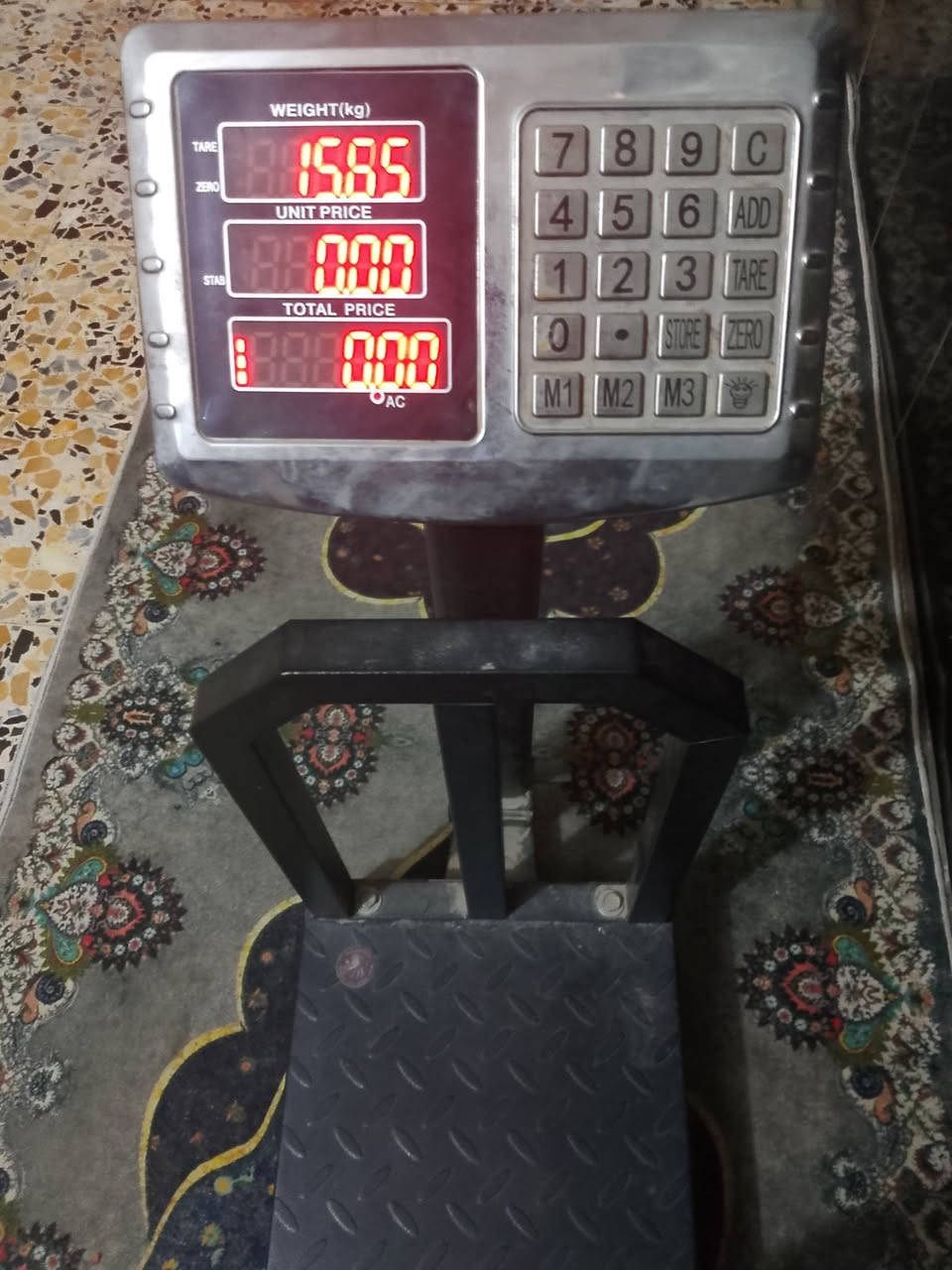 ميزان يشيل اكثر 180كيلو سعر 30مكان بغداد كماليه ***********بيه بس وتساب
