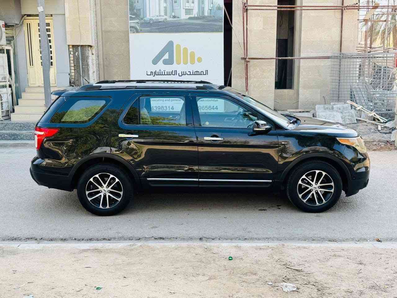 سلام عليكم 
فورد اكسبلورر للبيع مديل 2012 فئه (لمتدد)  ارقام دولي جديد بغداد مواصفات السياره 
1-اشاير بالمري
2-ثلاث قطع تبريد 
3-تحكم تبريد منفصل 
4-تحكمات الدشبول كله touc(لمس) 
5-دواخل لونين كشنات جلد 
6-شاشه كبره بلادي
السونار مرفق بالمنشور مكينه بيه خيط تبخير سعر 105 وقابل للتفاوض للاستفسار اكثر *********** *********** مكان بصره أبي الخصيب
