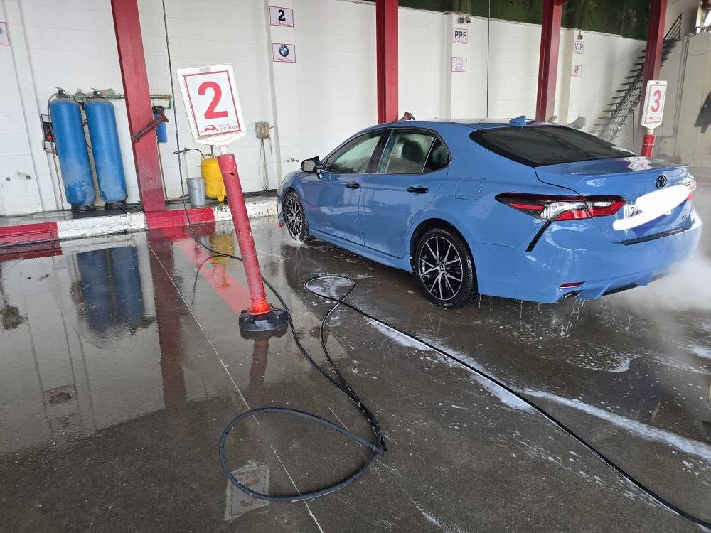 کامری  مۆدیڵ 2023   se  3پارچەو  کەمیک دەرگا بۆیاخە سەری شاسی کەمیکی هەیە   بەلام بۆیاخ نیە سەیارەیەکی تابڵی جوان  بێ مەسرەف  رەقەم شاسیم داناوە  ئرباگ تەنها سوکان  تەقیوە  بۆ زانیاری زیاتر *********** واتسئەپ  تەلەفون أربيل, العراق
