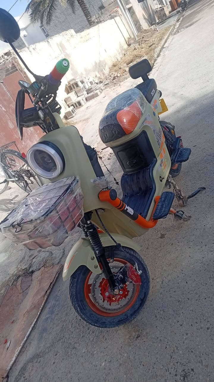 ديالى شهربان العزي 
دراجه شحن للبيع استخدام شهر واحد فقط نضافه فول  مراسله الصفحه لو اتصال واتساب ***********

