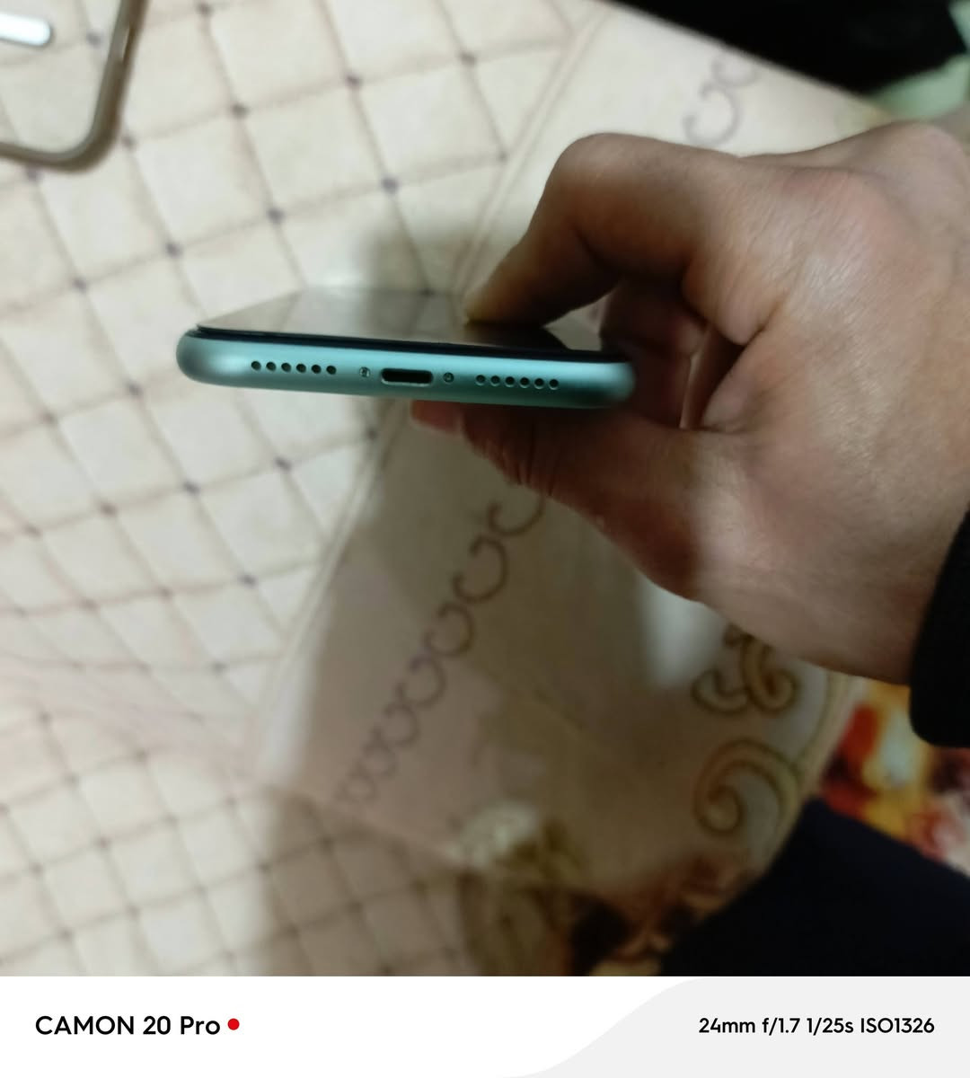 السلام عليكم
للبيع آيفون 11عادي ذاكره 128 جهاز نضيف حيل بطاريه 85 فيس ايدي شغال مكفول السعر 300وبي مجال بسيط مكاني حله ورديه ***********
