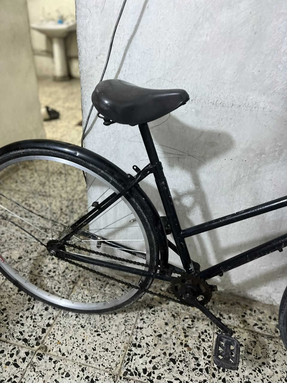 بايسكل ياباني اصلي حجم 24 اكبر حجم بالبايسكلات للبيع مابي شي كله شغال 35 مكاني العامريه ***********
