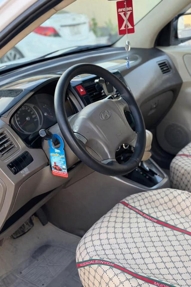 السلام عليكم توكسان 2010 للبيع السعر 115$ تفاصيل السياره والسونار مرفقه بالصور للاستفسار الاتصال عل الارقام اعتذر عن الرد لعدم التواجد 
***********
***********
