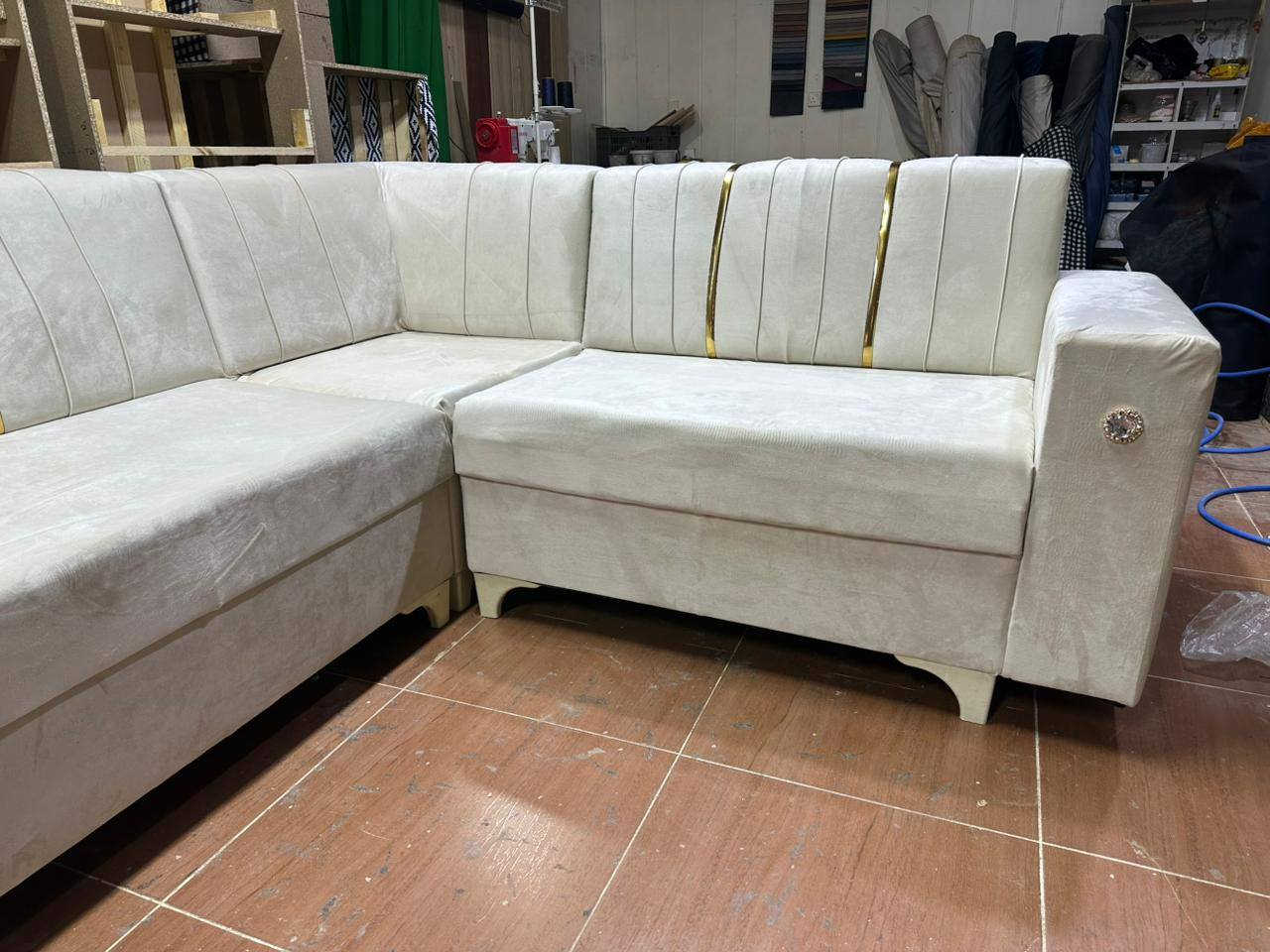 ديوان 9 نفرات كلش نظيف 190الف مكان اربيل مامزاوة يوجد توصيل
واتس ***********
