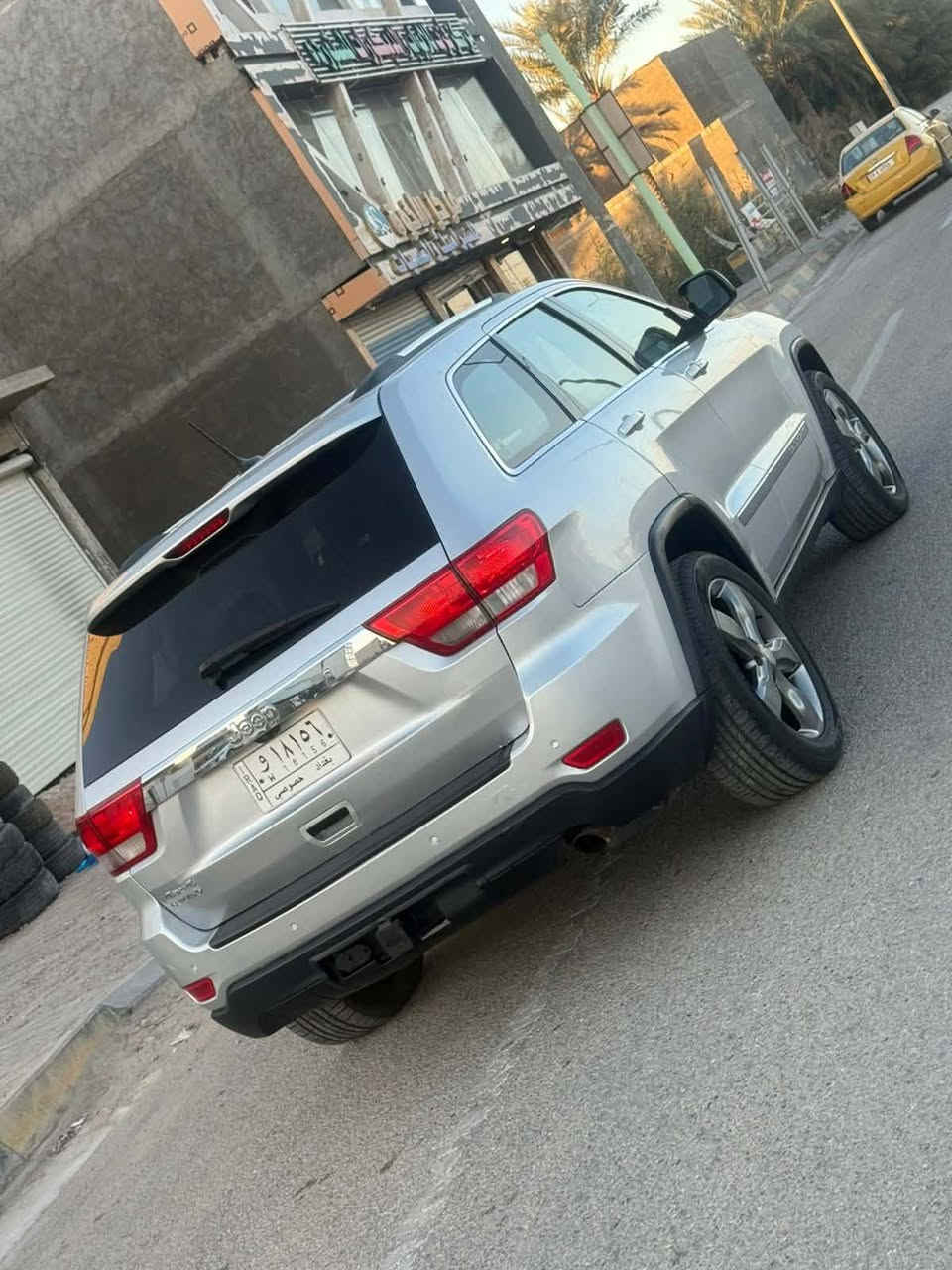 السلام عليكم سياره جيب موديل 2013 كير ومحرك وحداديه كفاله عام السياره سياره فول ما عدا الفتحه بها شامله تخم تاير حجاجيه تبريد ثلج سياره باسمي تحويل مباشر الوان كربلاء السعر 163 وبيها مجال حق الجيه رقم الهاتف فقط اتصال***********
