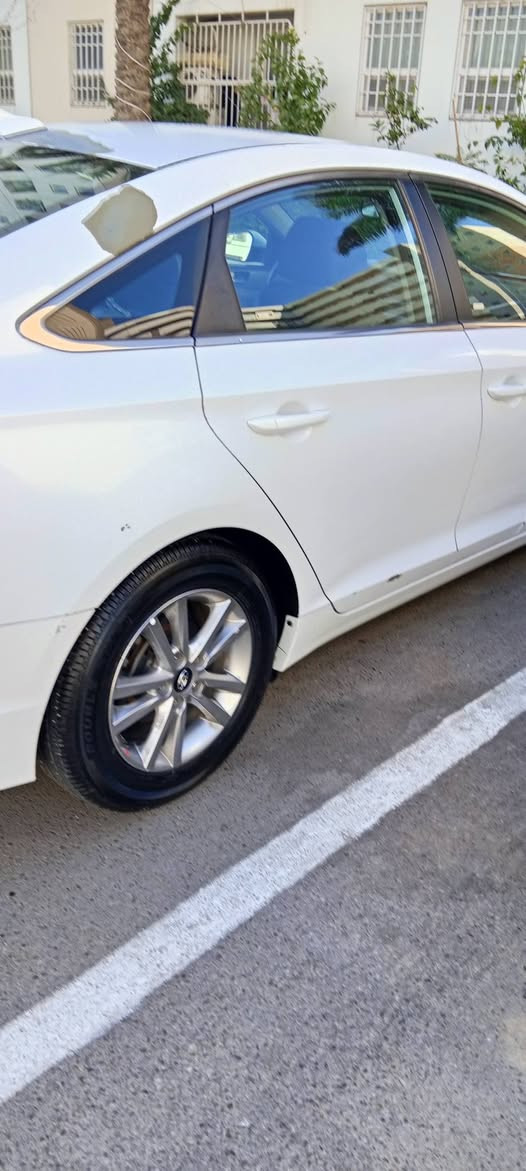 للبيع سوناتا 16 وارد امريكي بدون ايرباك السياره ليبل واحد مابيها اي صبغ ولا فتح صور الحادث موجوده بل منشور ماشيه 83 ونص السعر 110
***********
