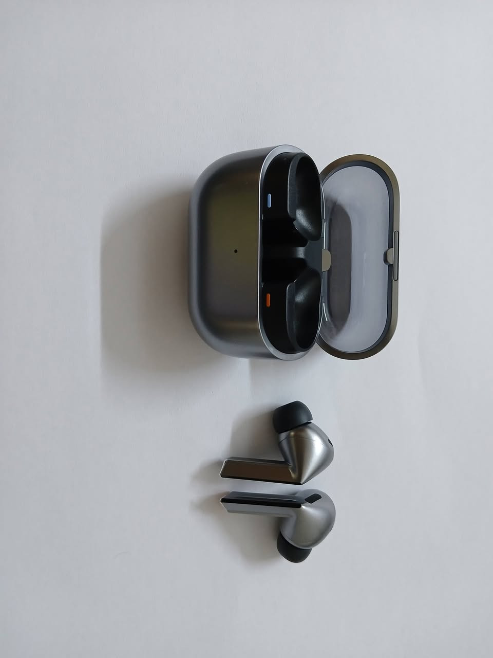 Galaxy Buds3 pro سماعات
سماعات جديدة ونظيفة وما مستخدمة ولا مره  اجتني هدية من بريطانيا
سعرها 190 الف 
العنوان/ رصافة

التلفون واتس اب/ ***********

