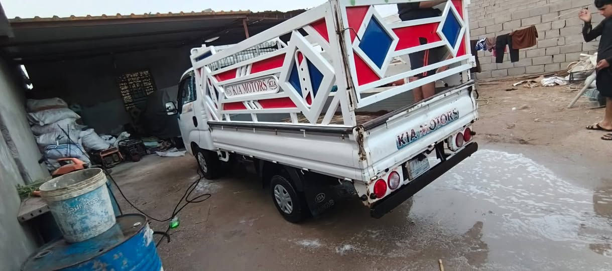 سلام عليكم سياره كيه بنكو موديل 2015 مكفولة من ضربه وتبديل وصبغ تخم تايرات سياره خير من الله العنوان بصره القرنه نهر الباشا مكلف بل نشر رقم الهاتف***********
