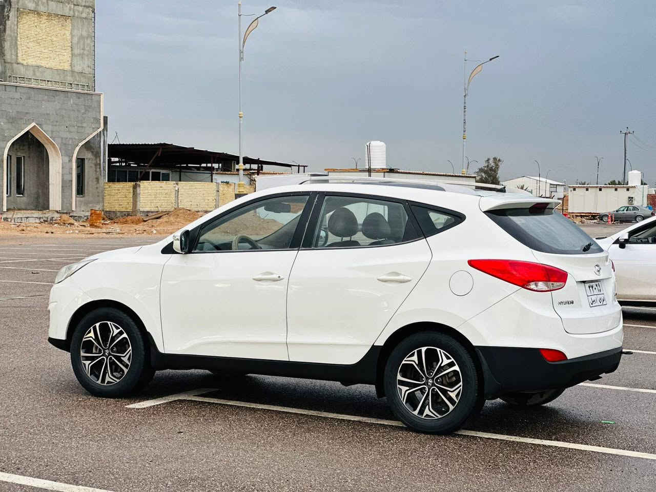 السلام عليكم للبيع توسان 2012خليجي كفاله عامه  سياره كويتيه يعني فول
مواصفات فول عده لبصمه
تحكم ستيرن جهتين 
كامره خلفيه
لد نهاري   
محرك 2400 دوش وكير مكفولات
سعره 128وبيه مجال 
تحويل مباشر تريد وكاله 
تريد تحويل
مكاني كربلاء المقدسة 
رقم الهاتف ‏‪***********‬‏ كربلاء, العراق
